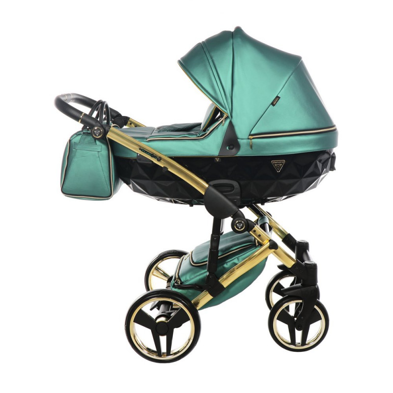 Poussette bébé confort - cosy nacelle base city pour la voiture ainsi que  les attache pour le transport de la nacelle en voiture.